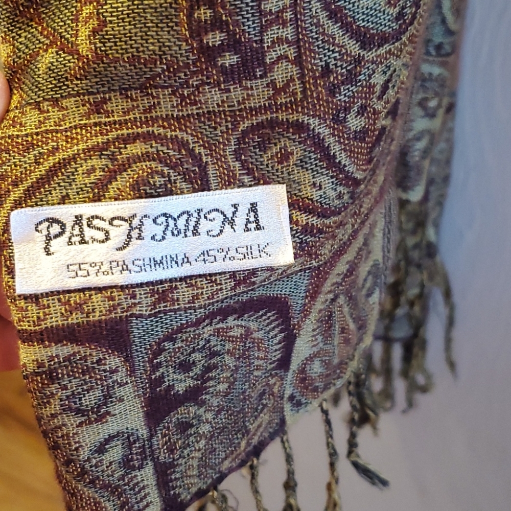 Scarf - Picture 4 of 4